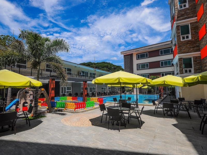 Interpark Hotel Subic Bay Eksteriør billede